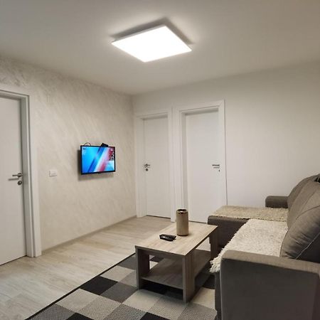Kraguj Apartman 2 Kragujevac Dış mekan fotoğraf