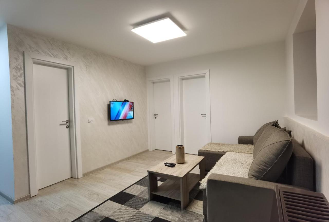 Kraguj Apartman 2 Kragujevac Dış mekan fotoğraf